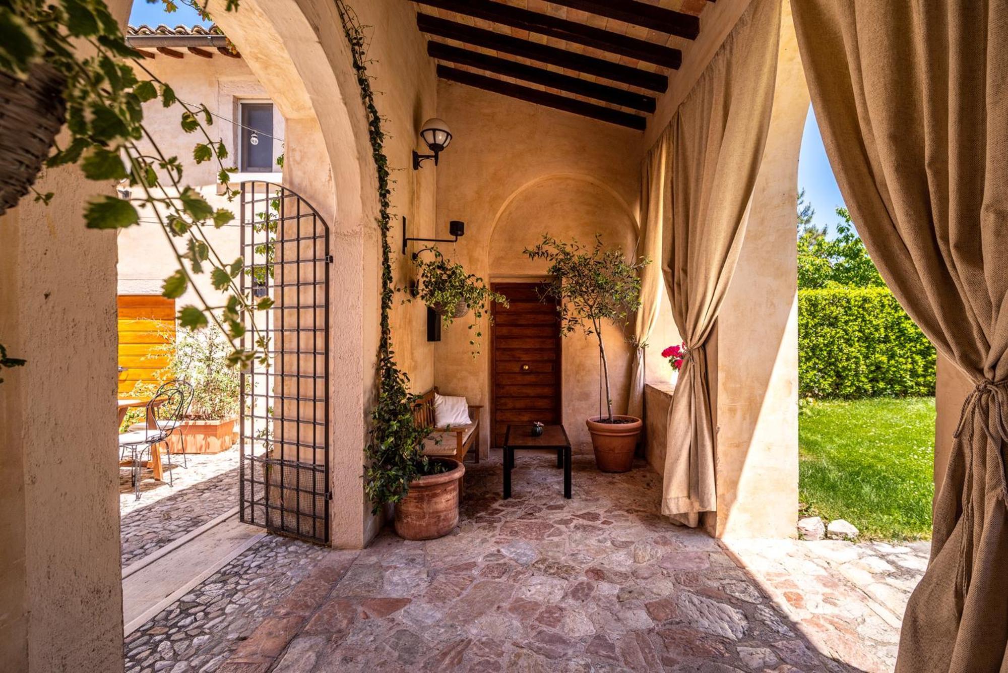 Ex Convento Santa Croce-Country Resort SantʼAnatolia di Narco Zewnętrze zdjęcie